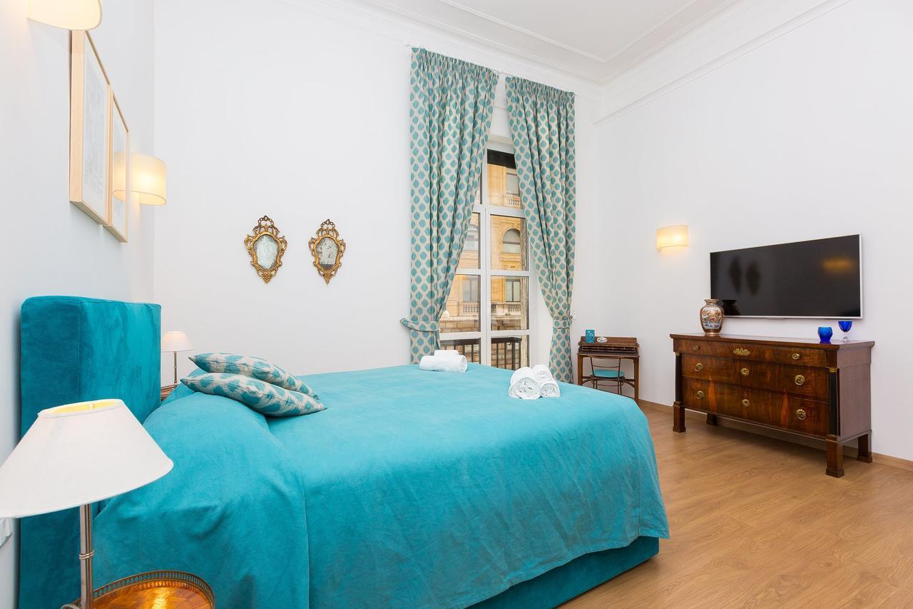Prestigious Apartment Via Barberini Roma Exterior foto